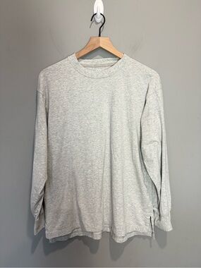 Abercrombie YPB has Gray Long Sleeve Oversized Soft Modal Top Size L
